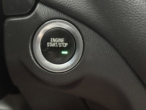 Used 2022 Chevrolet Equinox LT w/ Driver Convenience Package AWD/4WD image 18