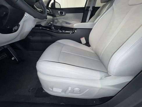 New 2025 Kia Sorento SX image 14