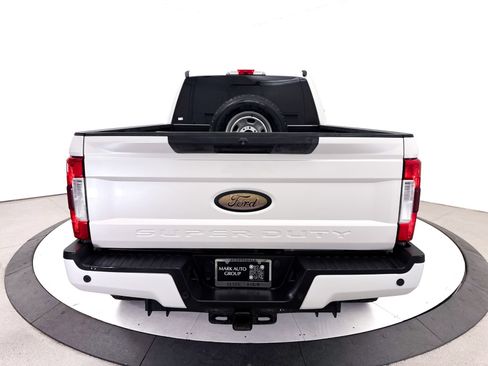 Used 2017 Ford F250 Lariat w/ Lariat Ultimate Package AWD/4WD image 14