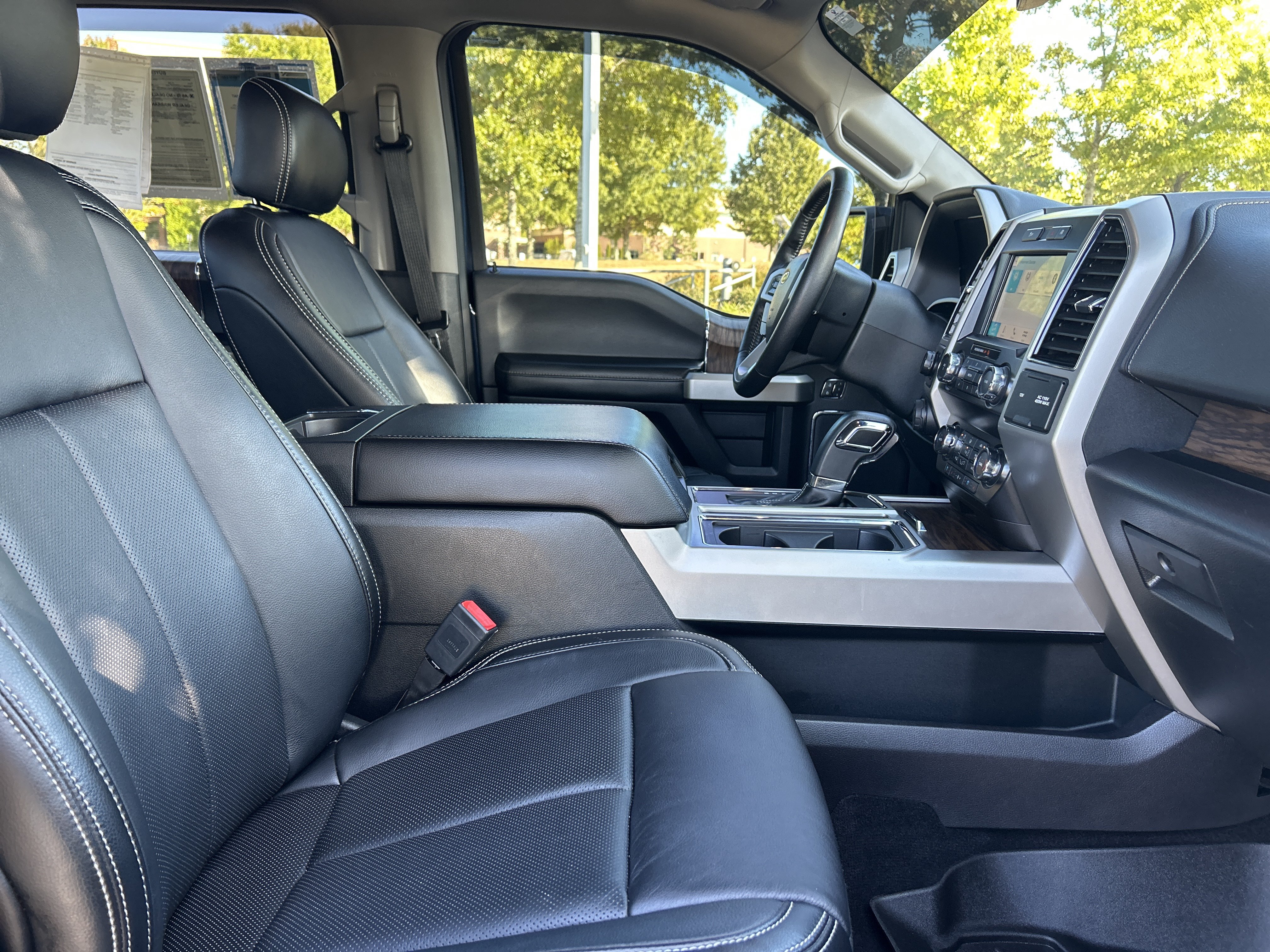 Used 2019 Ford F150 Lariat w/ Trailer Tow Package RWD image 31