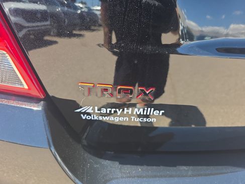 Used 2020 Chevrolet Trax LT w/ Redline Edition image 24