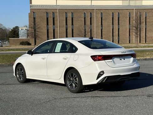 Used 2024 Kia Forte LXS image 3