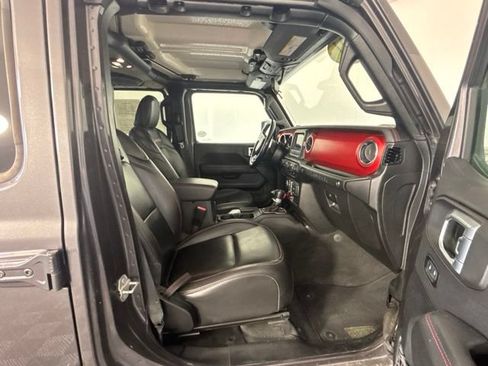 Used 2021 Jeep Wrangler Unlimited Rubicon w/ Cold Weather Group AWD/4WD image 28