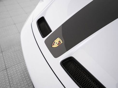 Used 2025 Porsche 911 GT3 RWD image 15