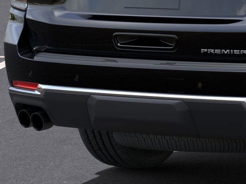 New 2025 Chevrolet Suburban Premier image 38