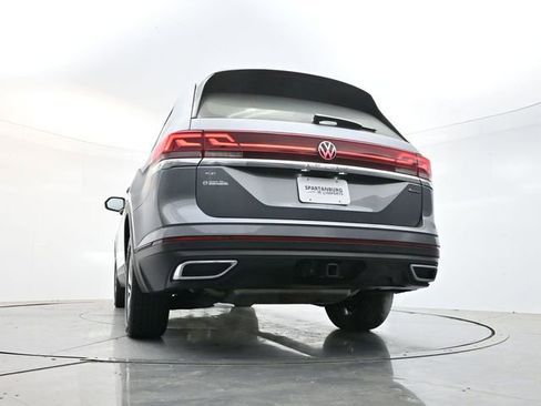 Used 2024 Volkswagen Atlas SE AWD/4WD image 35