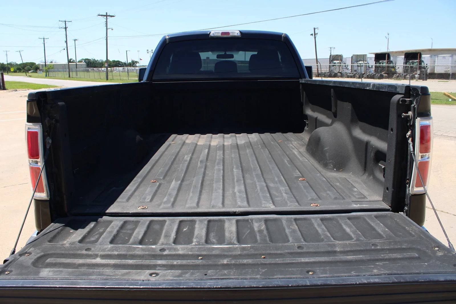 Used 2011 Ford F150 XLT AWD/4WD image 7