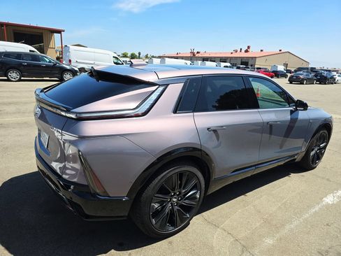 Used 2024 Cadillac Lyriq Sport AWD/4WD image 6