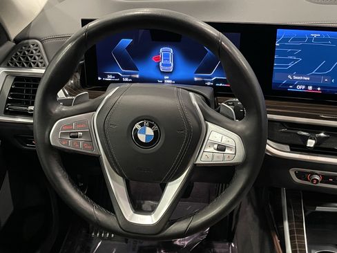 Used 2025 BMW X7 xDrive40i w/ Climate Comfort Package AWD/4WD image 19