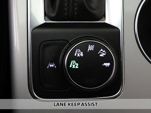 Used 2023 Chevrolet Blazer LT w/ LPO, Black Grille Bar Package AWD/4WD image 3