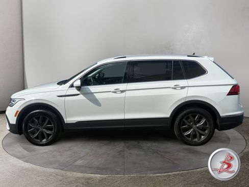 Used 2024 Volkswagen Tiguan SE AWD/4WD image 4