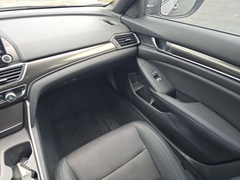 Used 2019 Honda Accord Sport image 12