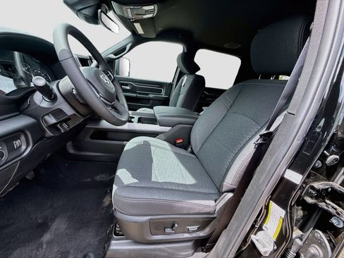 New 2026 RAM 3500 Big Horn AWD/4WD image 22