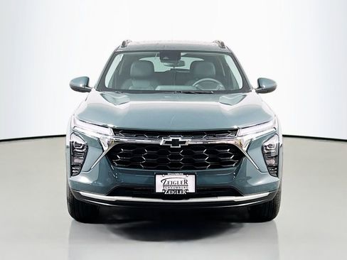 New 2026 Chevrolet Trax LT image 2