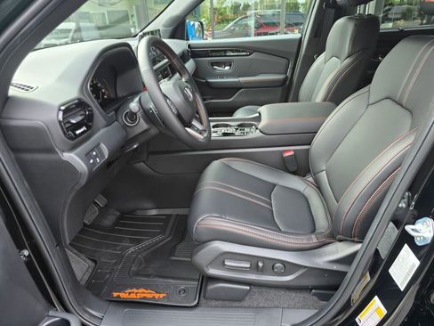 New 2025 Honda Pilot TrailSport image 12