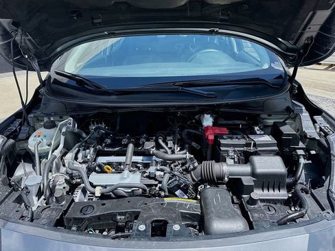 Used 2025 Nissan Versa SV FWD image 28