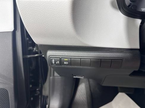 Used 2023 Toyota Corolla SE w/ Carpet Mat Package (TMS) FWD image 21