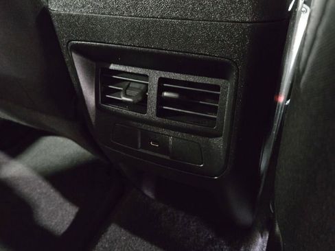 Used 2024 Chevrolet Colorado LT w/ LT Convenience Package II image 11