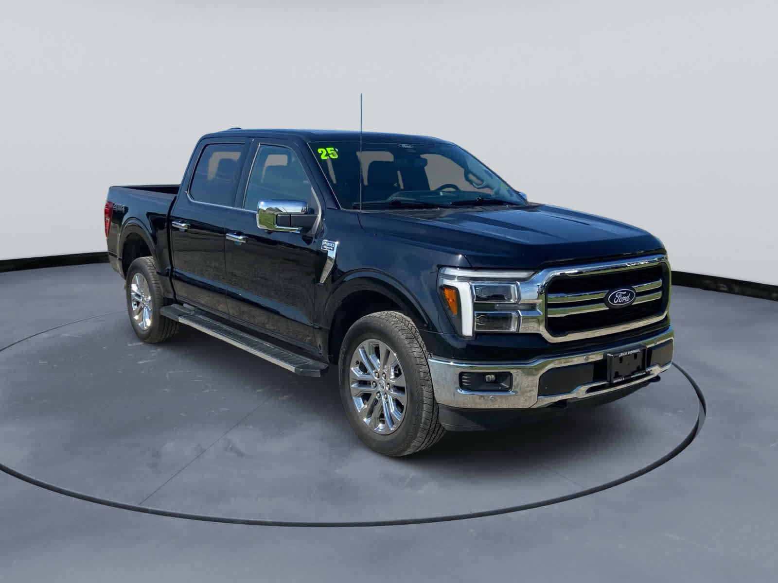 Used 2025 Ford F150 Lariat w/ Equipment Group 502A High AWD/4WD image 3
