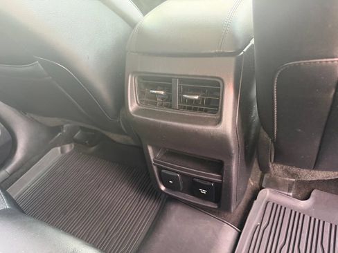Used 2019 Ford Edge SEL w/ Equipment Group 201A FWD image 37