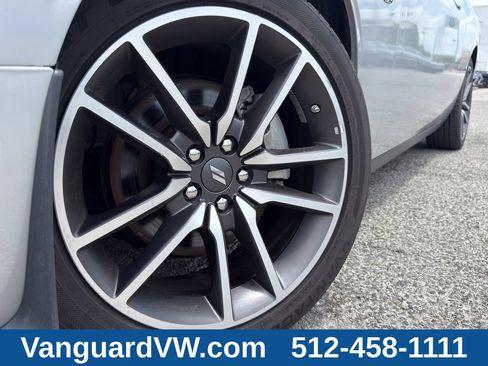 Used 2023 Dodge Challenger R/T RWD image 4