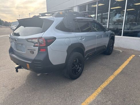 Used 2022 Subaru Outback Wilderness w/ Wilderness Package image 7