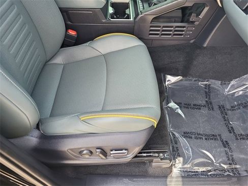 Used 2024 Toyota Tacoma Trailhunter image 17