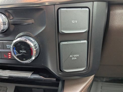 New 2025 Ford F250 King Ranch w/ Chrome Package image 25