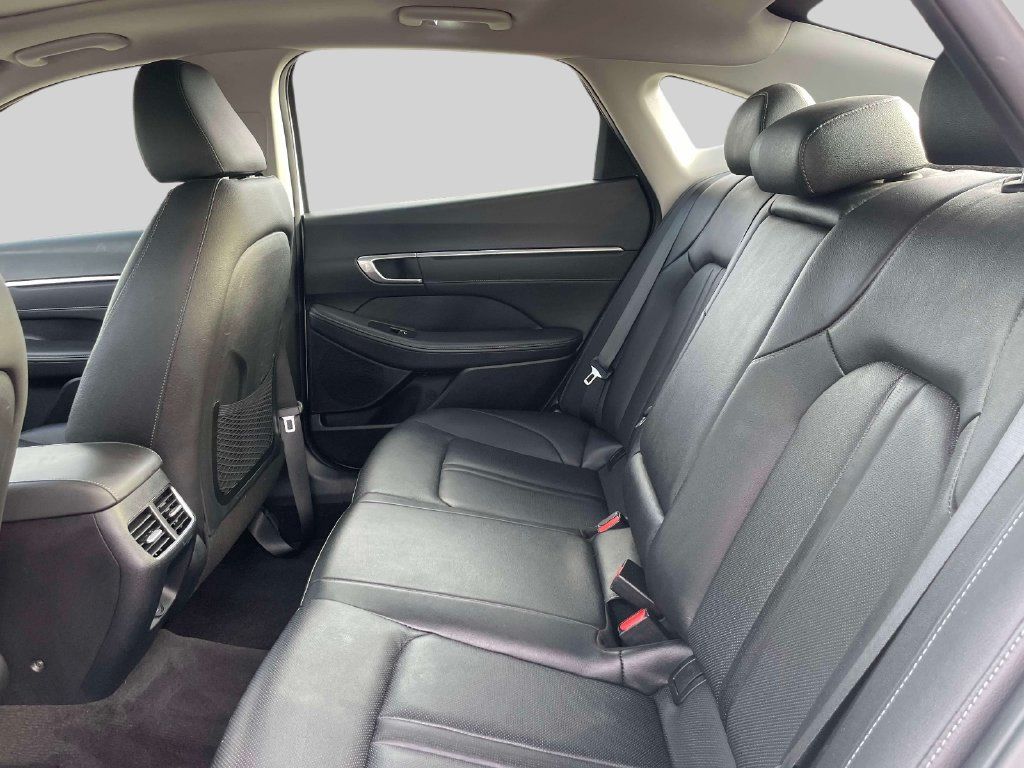 Used 2023 Hyundai Sonata Limited w/ Cargo Package FWD image 12