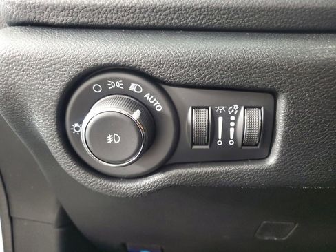 New 2026 Chrysler Pacifica Select image 26