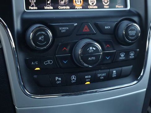 Used 2016 Jeep Grand Cherokee Overland AWD/4WD image 18