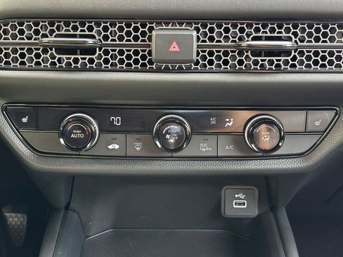 Certified 2025 Honda HR-V Sport image 22