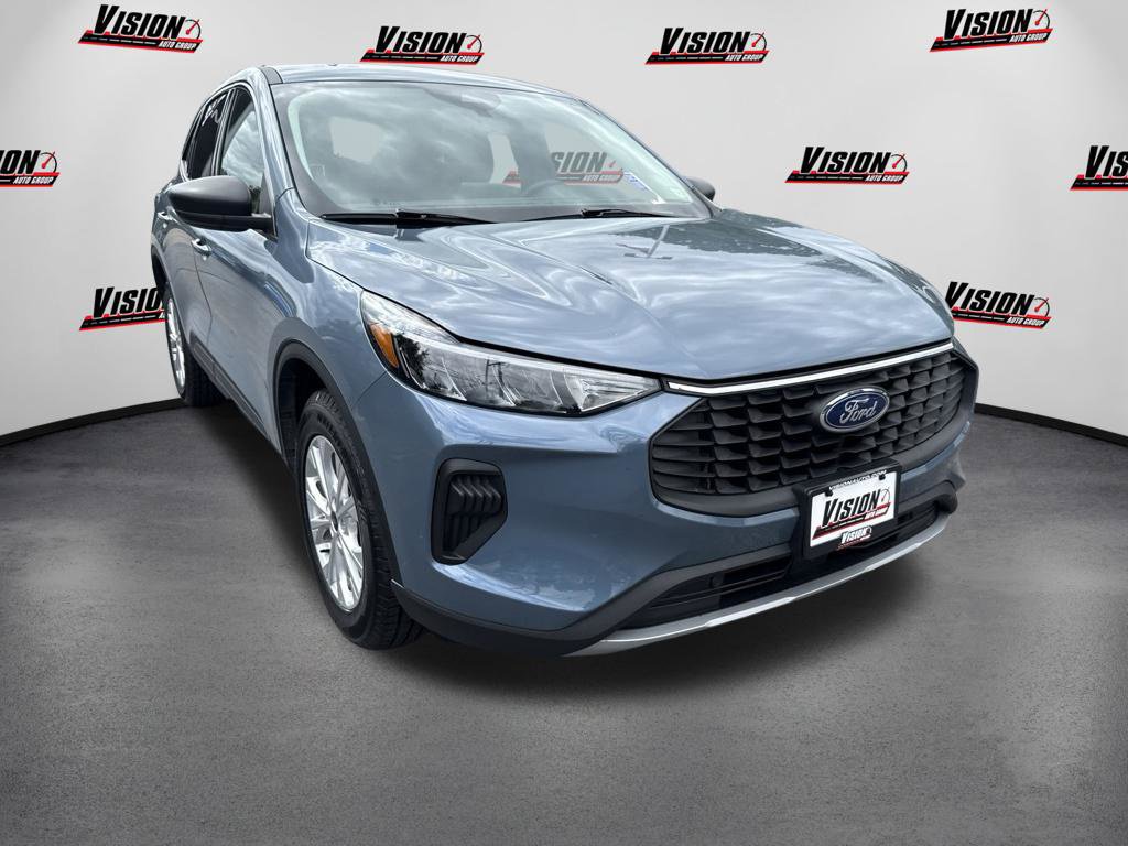 Used 2023 Ford Escape Active AWD/4WD image 3
