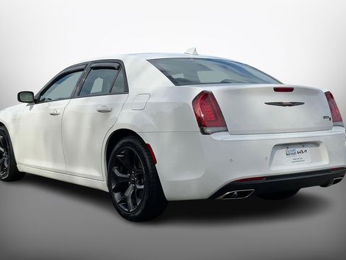Used 2022 Chrysler 300 S image 13