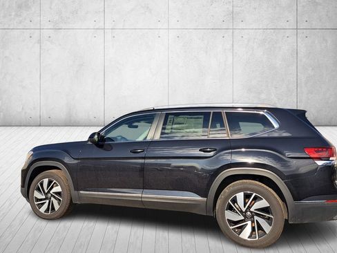 Used 2025 Volkswagen Atlas SEL image 6