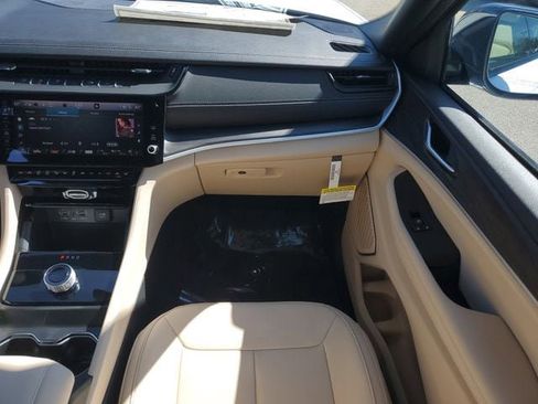 New 2026 Jeep Grand Cherokee L Limited w/ Limited Altitude Package image 20