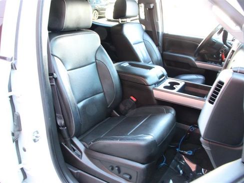 Used 2017 Chevrolet Silverado 1500 LTZ Z71 w/ LTZ Plus Package AWD/4WD image 16