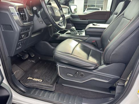 Used 2023 Ford F150 Lariat image 33