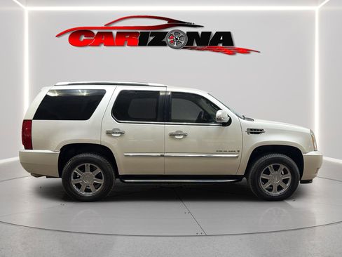 Used 2007 Cadillac Escalade AWD w/ Climate Package image 16