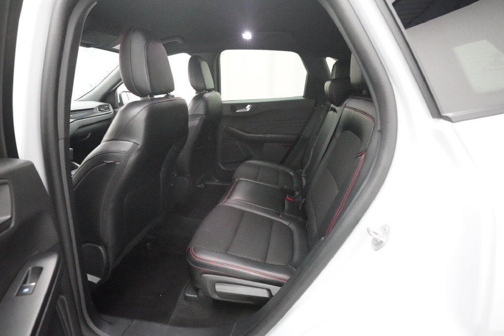 Used 2025 Ford Escape ST-Line Select AWD/4WD image 16