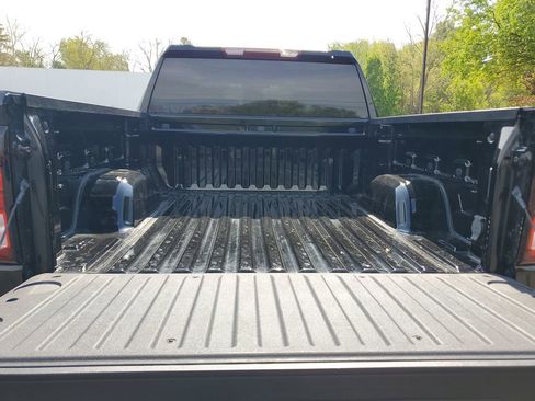 Used 2024 GMC Sierra 1500 Elevation AWD/4WD image 9