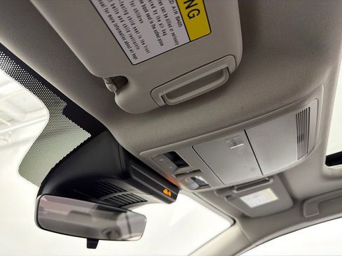 Used 2025 MAZDA MAZDA3 s image 28