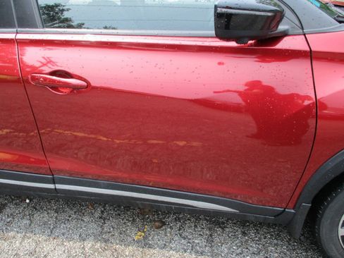 Used 2020 Nissan Kicks SR FWD image 20
