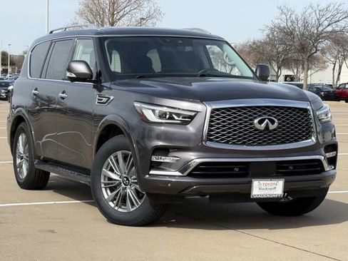 Used 2024 INFINITI QX80 Luxe image 2