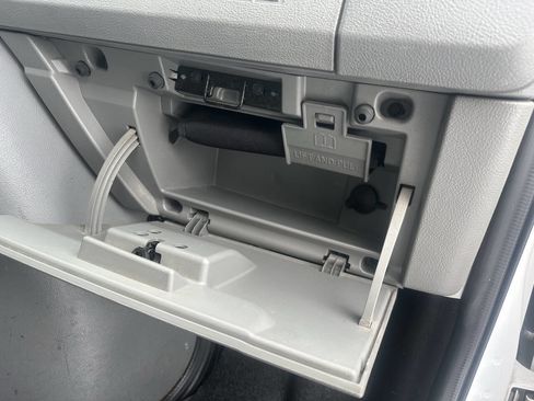 Used 2009 Ford E-250 and Econoline 250 E 250 3dr Cargo Van image 30