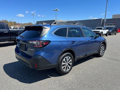 Used 2022 Subaru Outback Premium AWD/4WD image 7