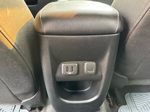 Used 2019 Chevrolet Colorado LT w/ LT Convenience Package AWD/4WD image 21