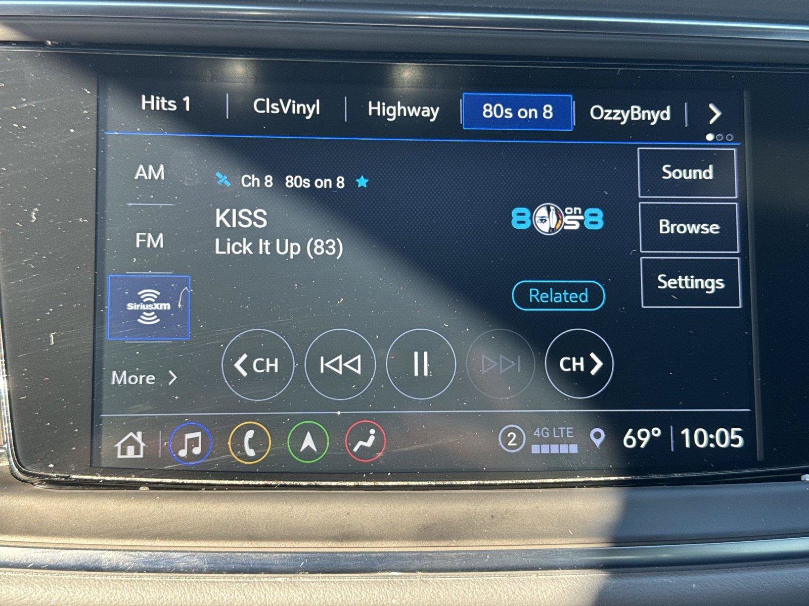 Used 2023 Buick Enclave Premium FWD image 13