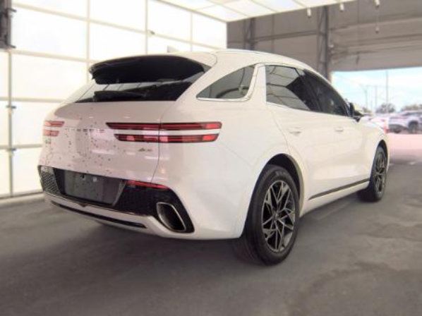 Used 2024 Genesis GV70 2.5T AWD/4WD image 2