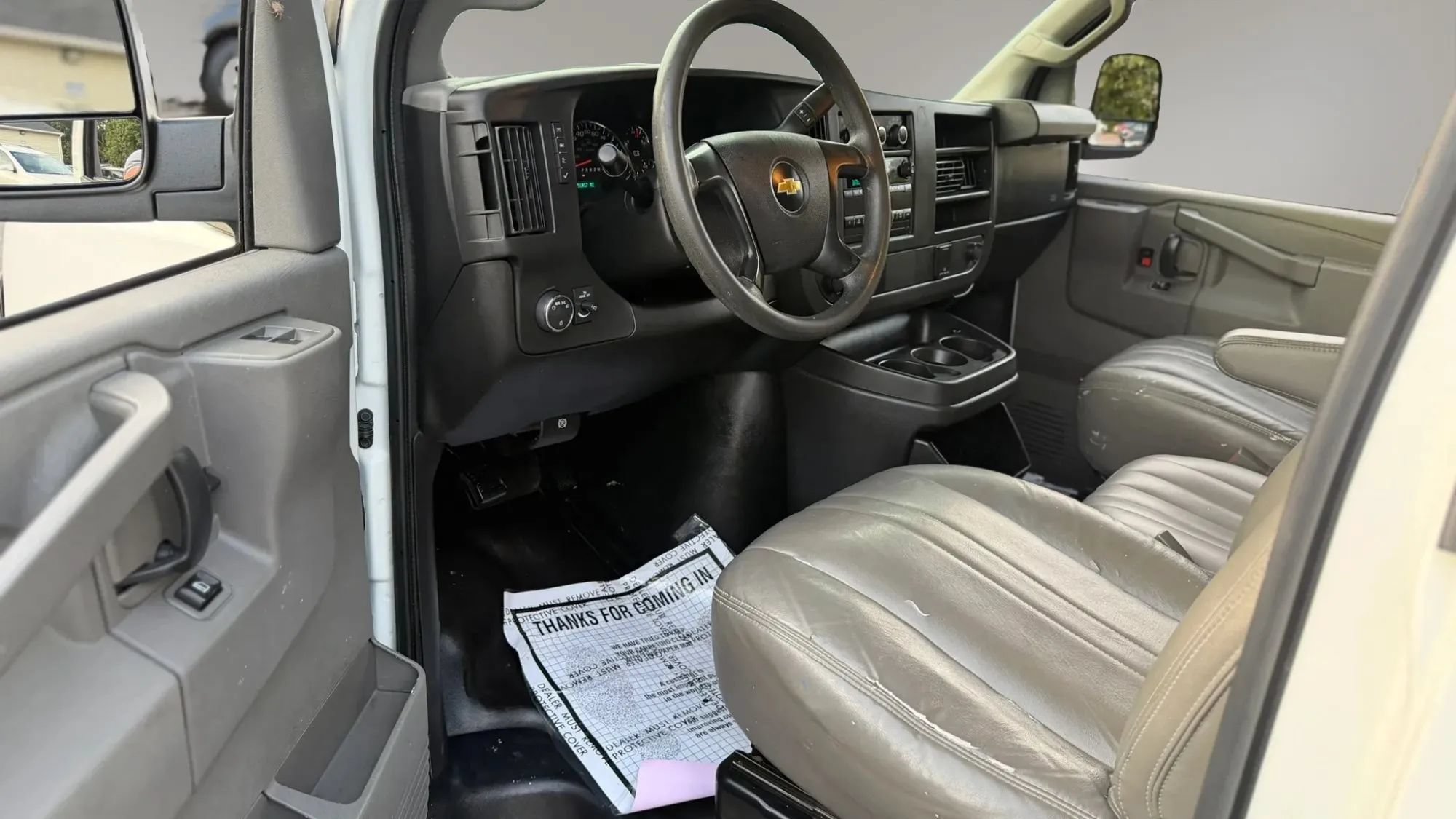 Used 2016 Chevrolet Express 2500 RWD image 13